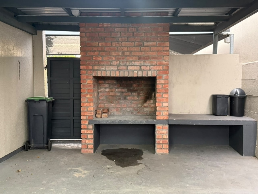 To Let 3 Bedroom Property for Rent in Bothasig Western Cape